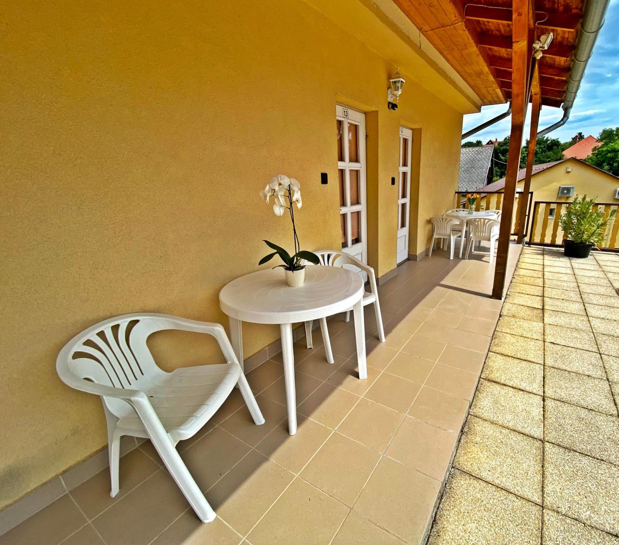 Hotel Magnolia Balatonszepezd Δωμάτιο φωτογραφία