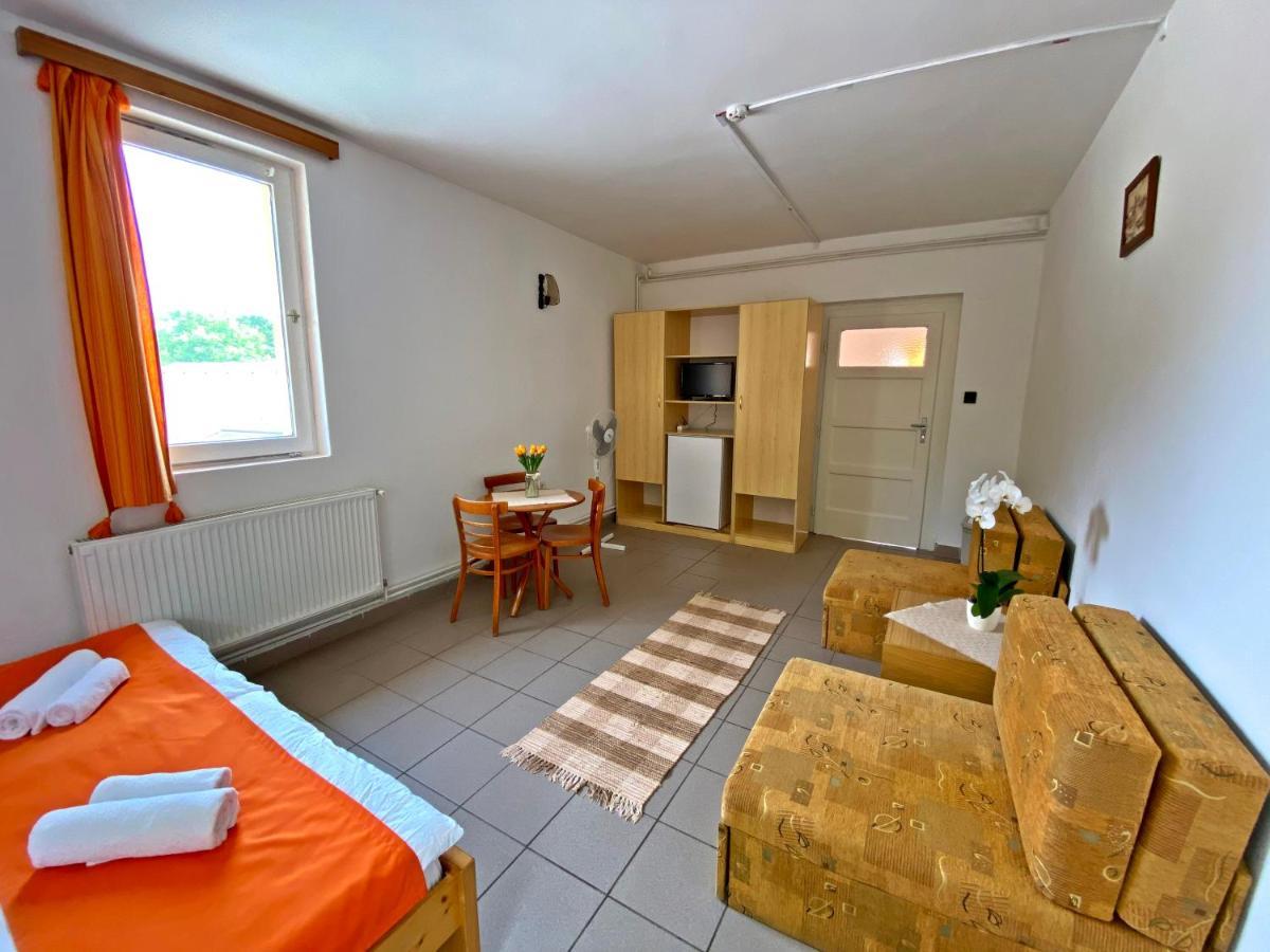 Hotel Magnolia Balatonszepezd Εξωτερικό φωτογραφία